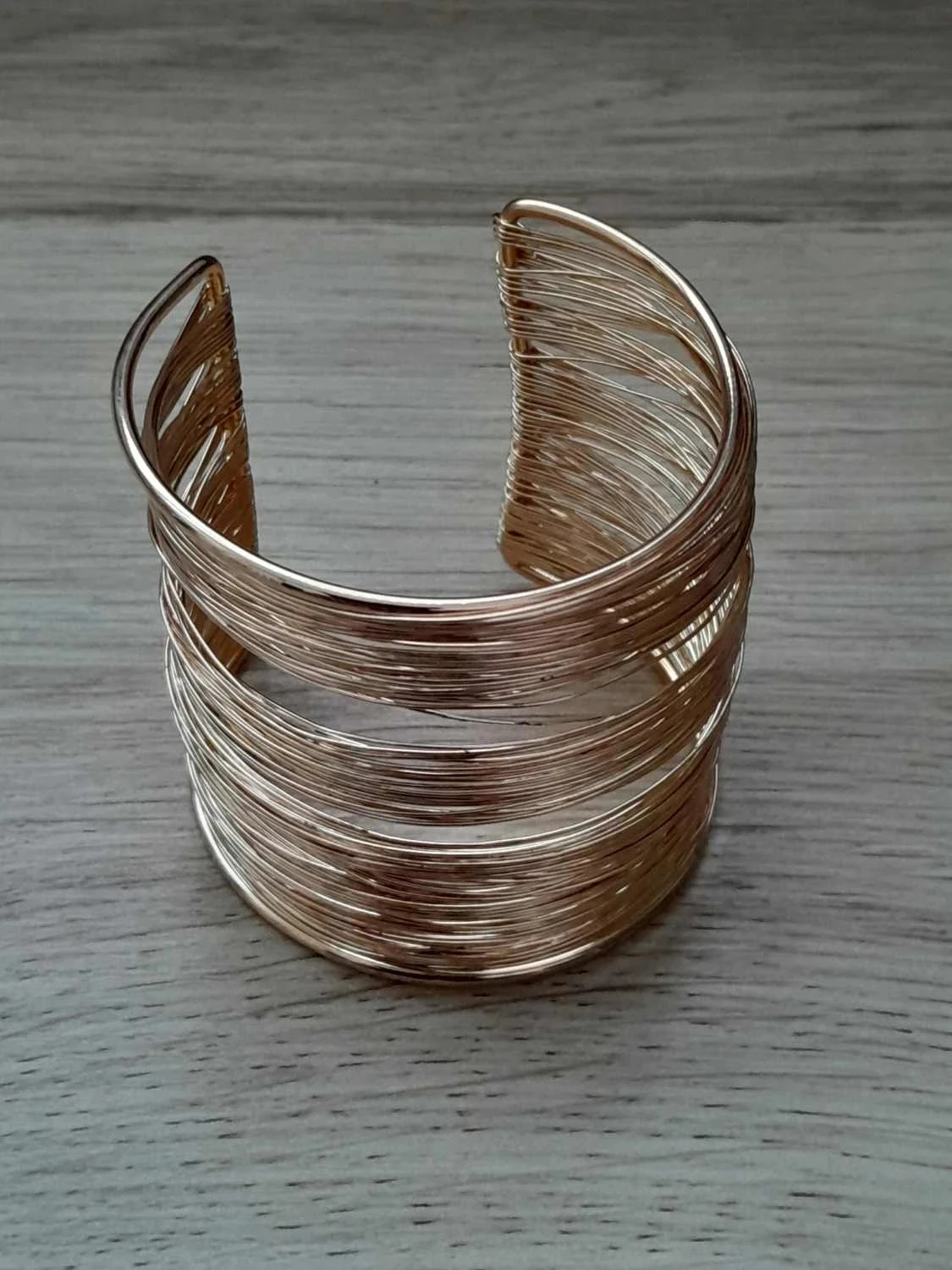 Metalen armband, gouden filamenten, verstelbaar, Boheemse stijl – photo 2